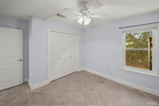 7140 Blue Jack Dr, Navarre, FL 32566