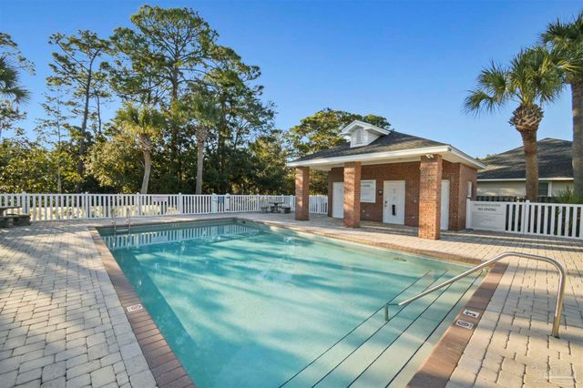 7140 Blue Jack Dr, Navarre, FL 32566