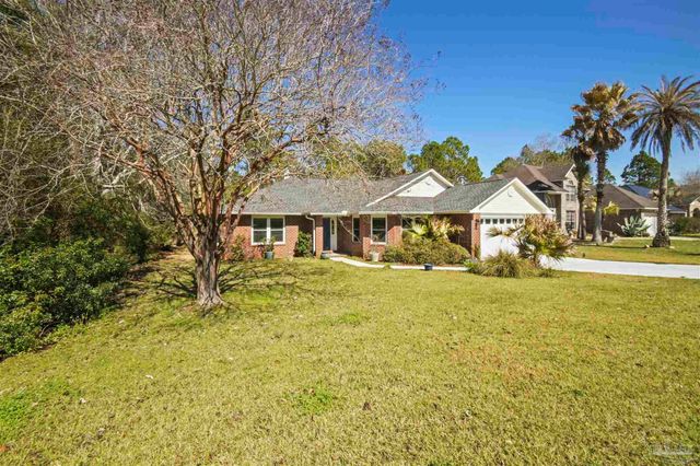7140 Blue Jack Dr, Navarre, FL 32566