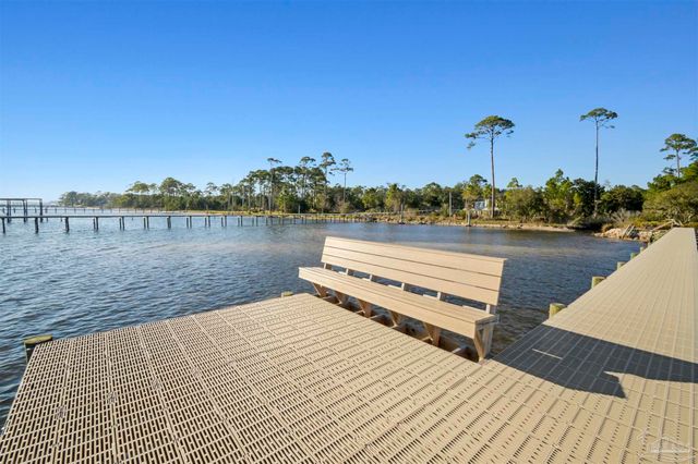 7140 Blue Jack Dr, Navarre, FL 32566
