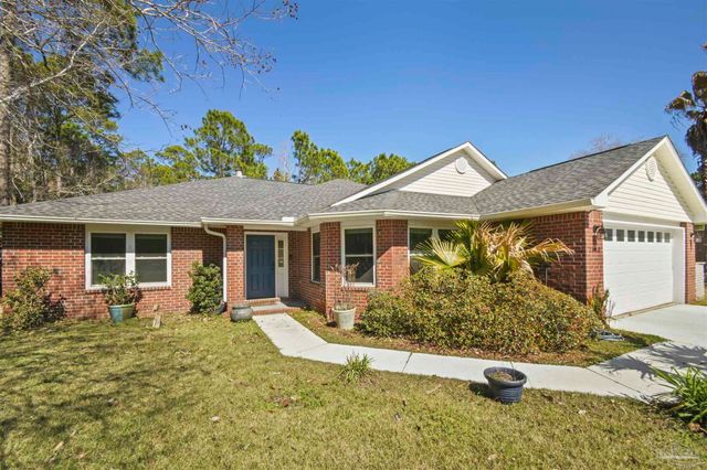 7140 Blue Jack Dr, Navarre, FL 32566