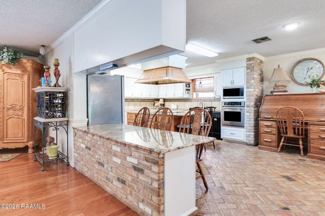 311 Interlaken Drive, New Iberia, LA 70563