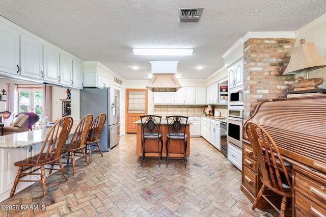 311 Interlaken Drive, New Iberia, LA 70563