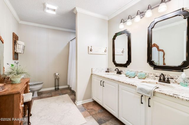 311 Interlaken Drive, New Iberia, LA 70563