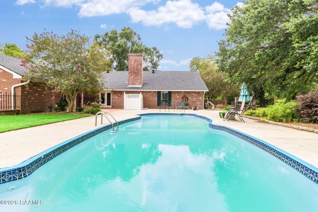311 Interlaken Drive, New Iberia, LA 70563