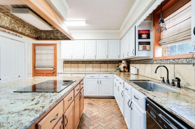 311 Interlaken Drive, New Iberia, LA 70563