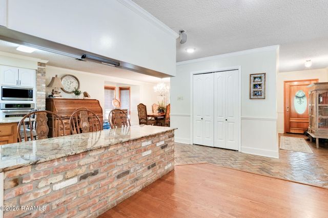 311 Interlaken Drive, New Iberia, LA 70563