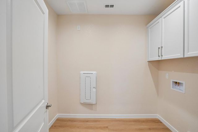 3920 Aura Way, Rancho Cordova, CA 95742