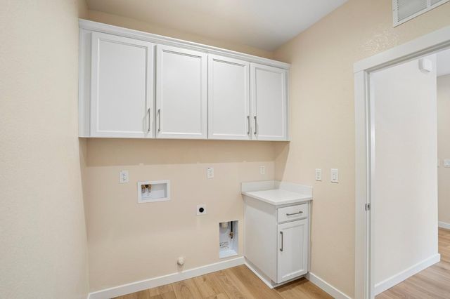 3920 Aura Way, Rancho Cordova, CA 95742