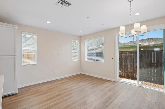 3920 Aura Way, Rancho Cordova, CA 95742