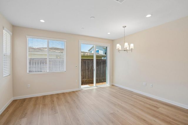 3920 Aura Way, Rancho Cordova, CA 95742