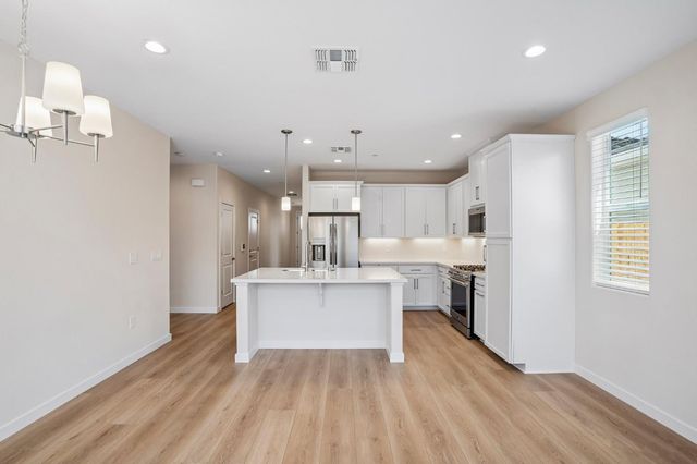 3920 Aura Way, Rancho Cordova, CA 95742