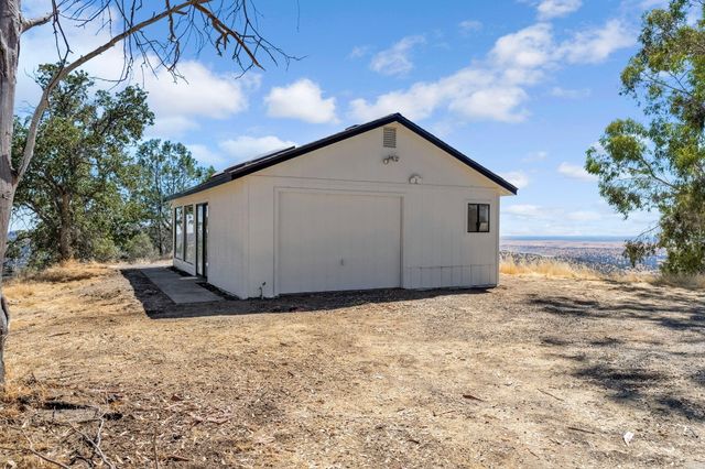 41070 Lilley Mountain Drive, Coarsegold, CA 93614