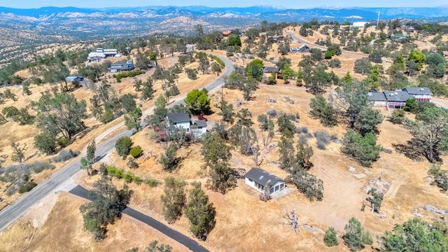 41070 Lilley Mountain Drive, Coarsegold, CA 93614