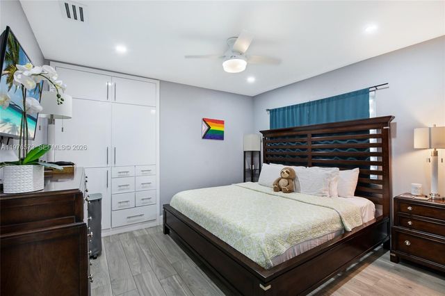 1620 SW 19th St 1620, Miami, FL 33145