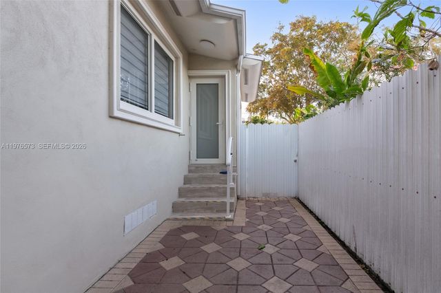 1620 SW 19th St 1620, Miami, FL 33145