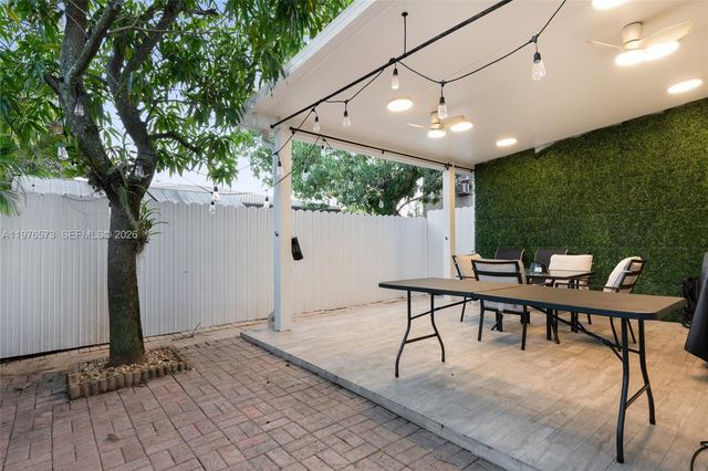 1620 SW 19th St 1620, Miami, FL 33145