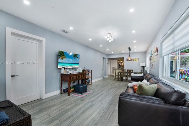 1620 SW 19th St 1620, Miami, FL 33145