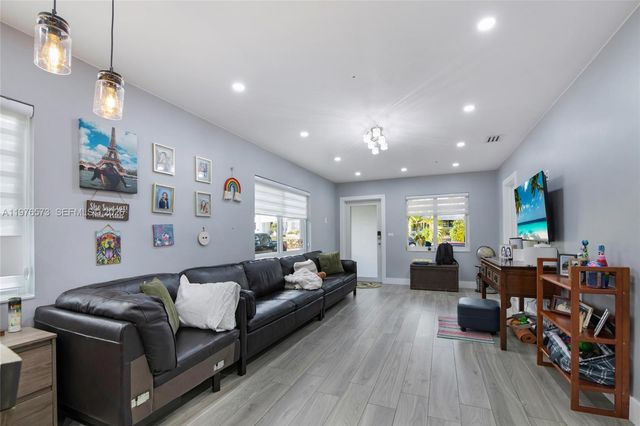 1620 SW 19th St 1620, Miami, FL 33145