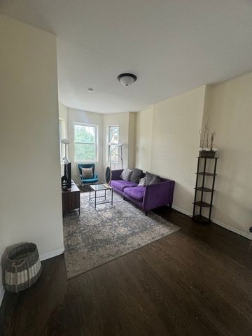 822 N Lawndale Avenue, Chicago, IL 60651