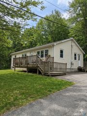 23 Holbrook Road, Seymour, CT 06483