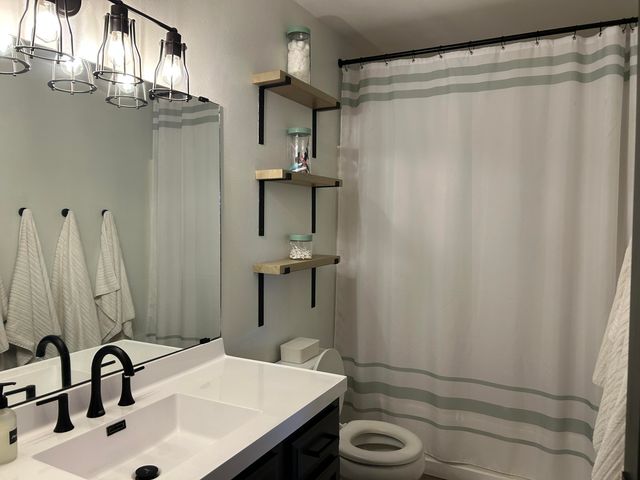 507 E Sunset Street, Stockton, MO 65785