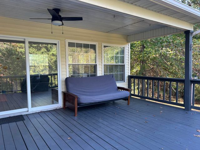 507 E Sunset Street, Stockton, MO 65785