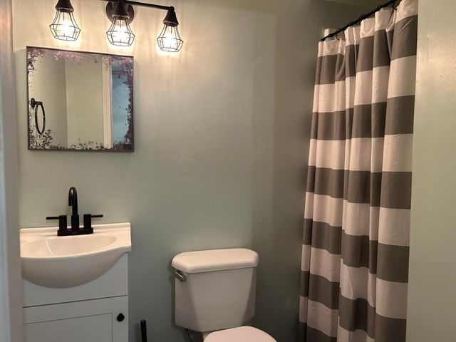 507 E Sunset Street, Stockton, MO 65785