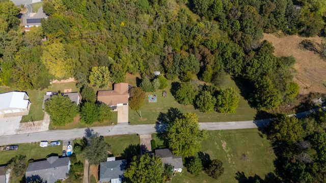 507 E Sunset Street, Stockton, MO 65785