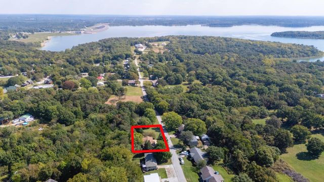 507 E Sunset Street, Stockton, MO 65785