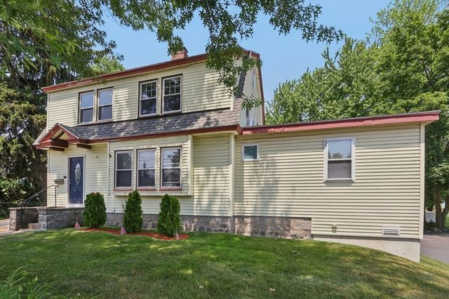 3 Lynnfield Street 2, Peabody, MA 01960