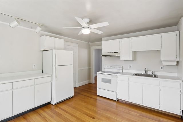 3 Lynnfield Street 2, Peabody, MA 01960