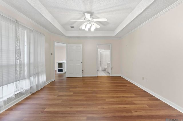 1139 E Riveroaks Dr, Baton Rouge, LA 70815