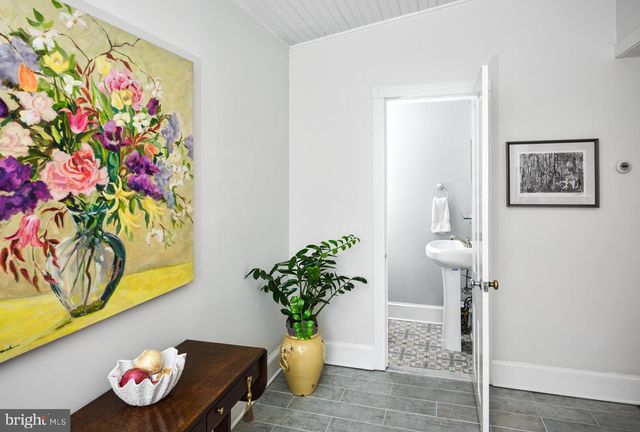 52 N MAIN ST, New Hope, PA 18938