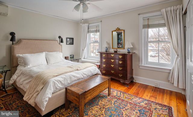 52 N MAIN ST, New Hope, PA 18938