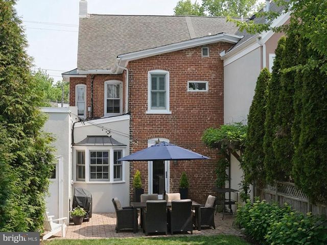 52 N MAIN ST, New Hope, PA 18938