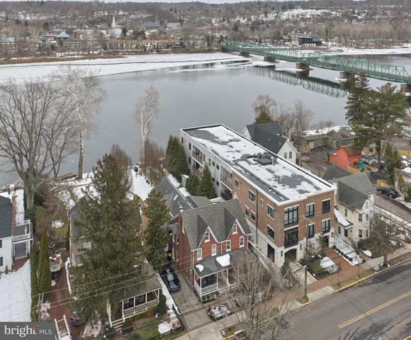 52 N MAIN ST, New Hope, PA 18938