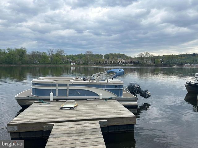 52 N MAIN ST, New Hope, PA 18938