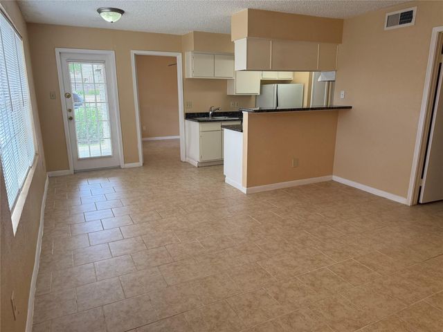 2750 Holly Hall Street 1309, Houston, TX 77054