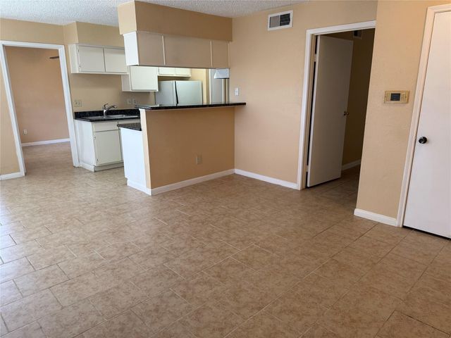 2750 Holly Hall Street 1309, Houston, TX 77054