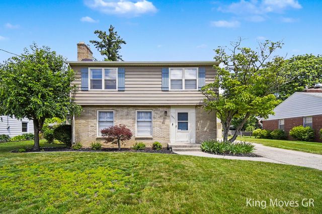 1821 Eastbrook Street SE, Grand Rapids, MI 49508