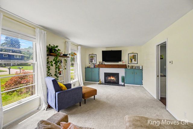 1821 Eastbrook Street SE, Grand Rapids, MI 49508