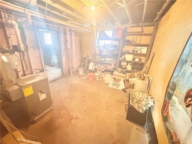 44 Fairgarden St, Republic, PA 15475