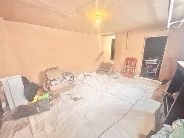 44 Fairgarden St, Republic, PA 15475