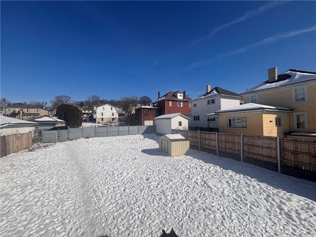 44 Fairgarden St, Republic, PA 15475