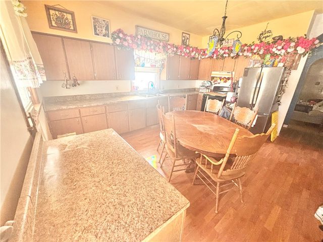 44 Fairgarden St, Republic, PA 15475