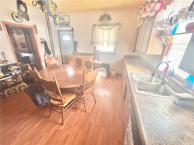 44 Fairgarden St, Republic, PA 15475