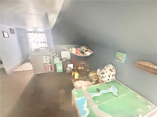 44 Fairgarden St, Republic, PA 15475