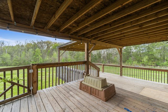 815 Flatwoods Road, Mosheim, TN 37818
