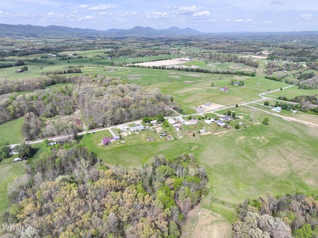 815 Flatwoods Road, Mosheim, TN 37818